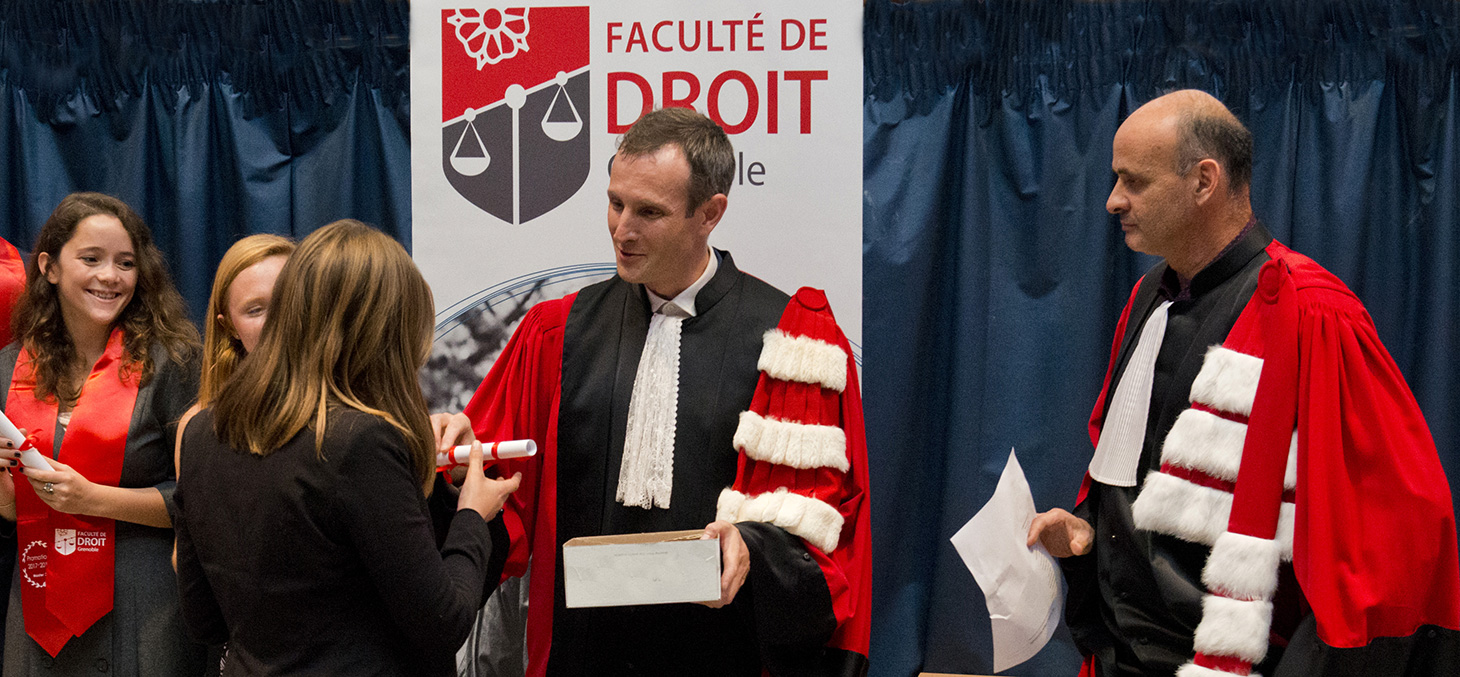 Première Cérémonie De Remise Des Diplômes De Master à La Faculté De